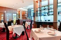 Premier Inn Premier Inn Heathrow Airport Terminal 4 Stanwell Bagian luar foto